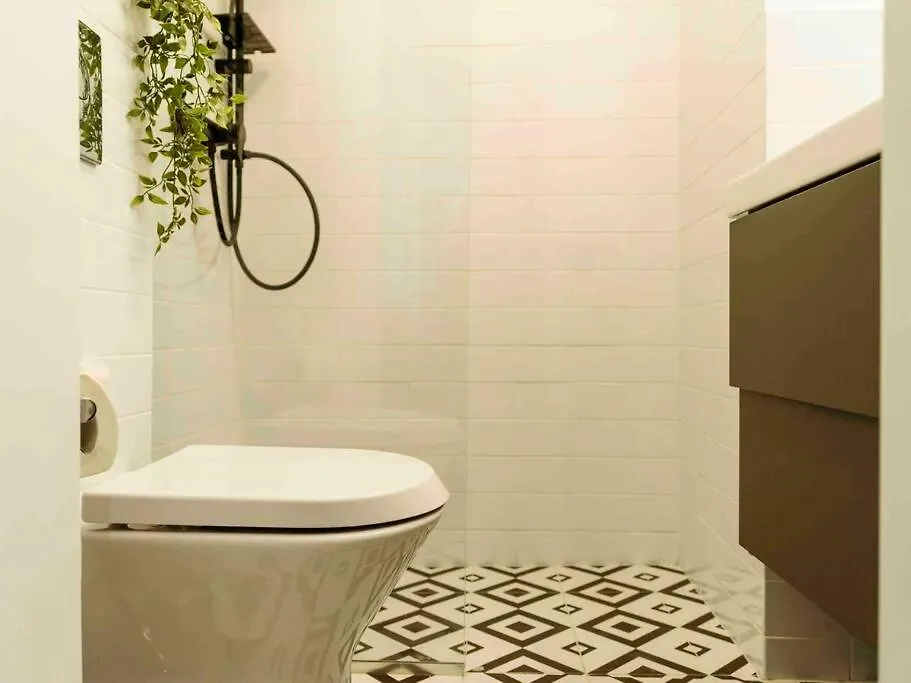 דירה בוקרשט Sunny Large Flat - Top Location - Charming Balcony רומניה