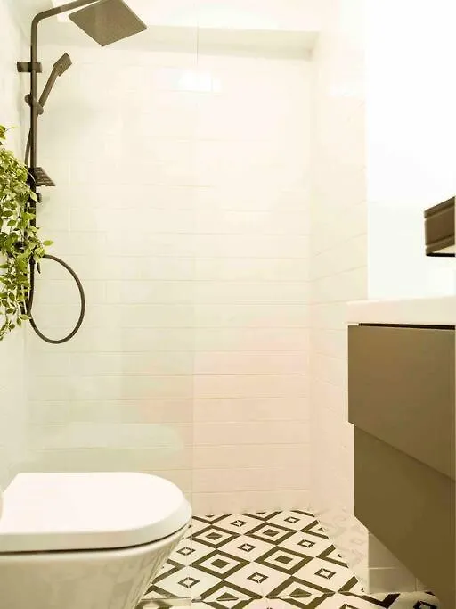 בוקרשט Sunny Large Flat - Top Location - Charming Balcony דירה