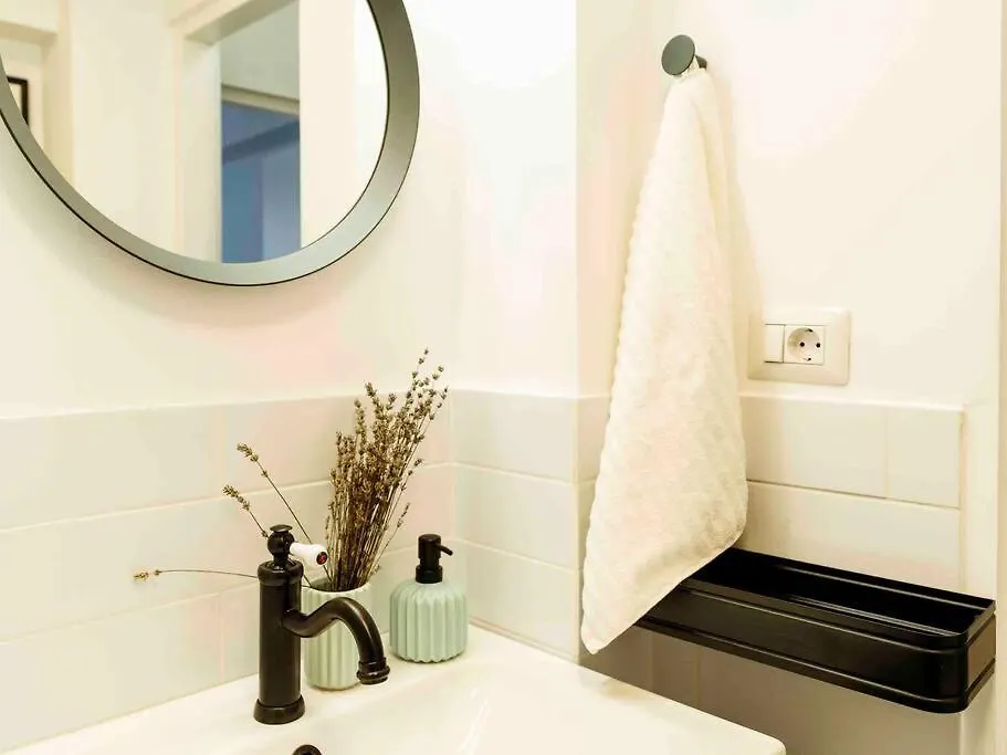 דירה בוקרשט Sunny Large Flat - Top Location - Charming Balcony