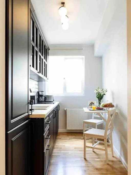 בוקרשט Sunny Large Flat - Top Location - Charming Balcony דירה