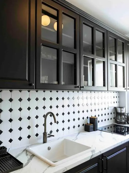 Sunny Large Flat - Top Location - Charming Balcony Бухарест 0*,  Румыния